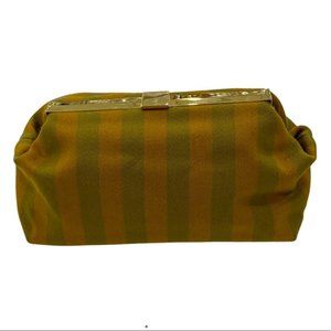 Mansur Gavriel Volume Clutch